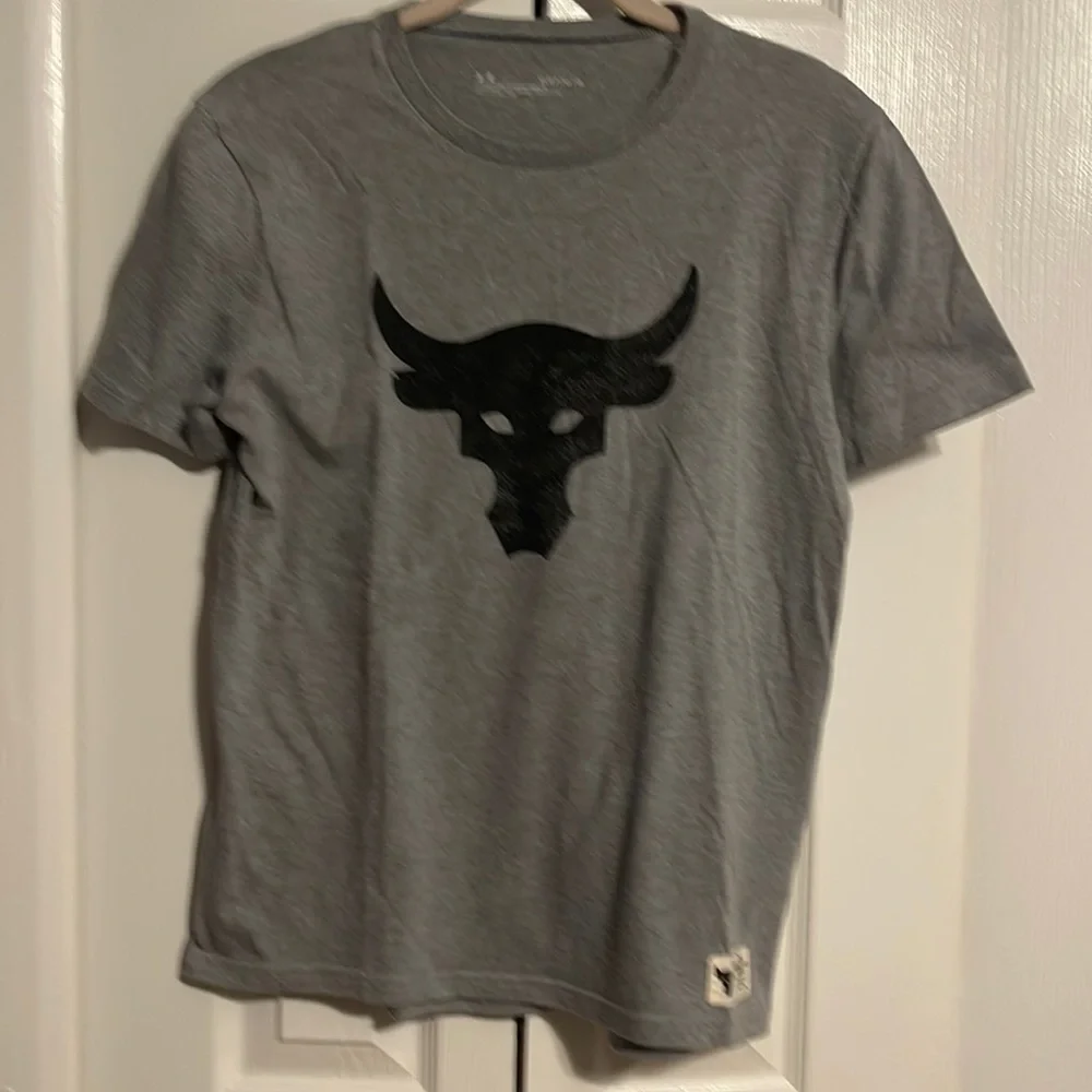Under Armour blood sweat respect short sleeve shirt in size youth large